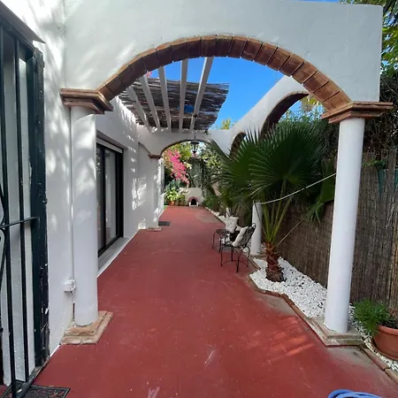 Ferienhaus En La Playa Con Piscina, Premiado En 2026 !!! Marbella