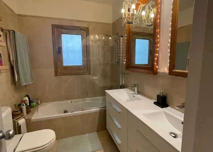 En La Playa Con Piscina, Premiado En 2026 !!! マルベーリャ